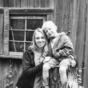 Meet your Posher, Crystal